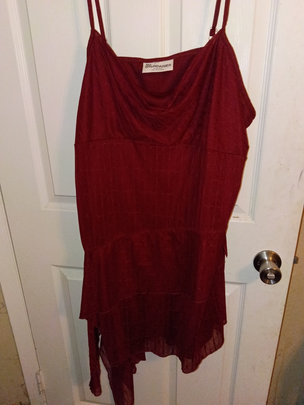 No Boundaries Women's Burgundy Cowl-Neck Spaghetti-Strap Camisole